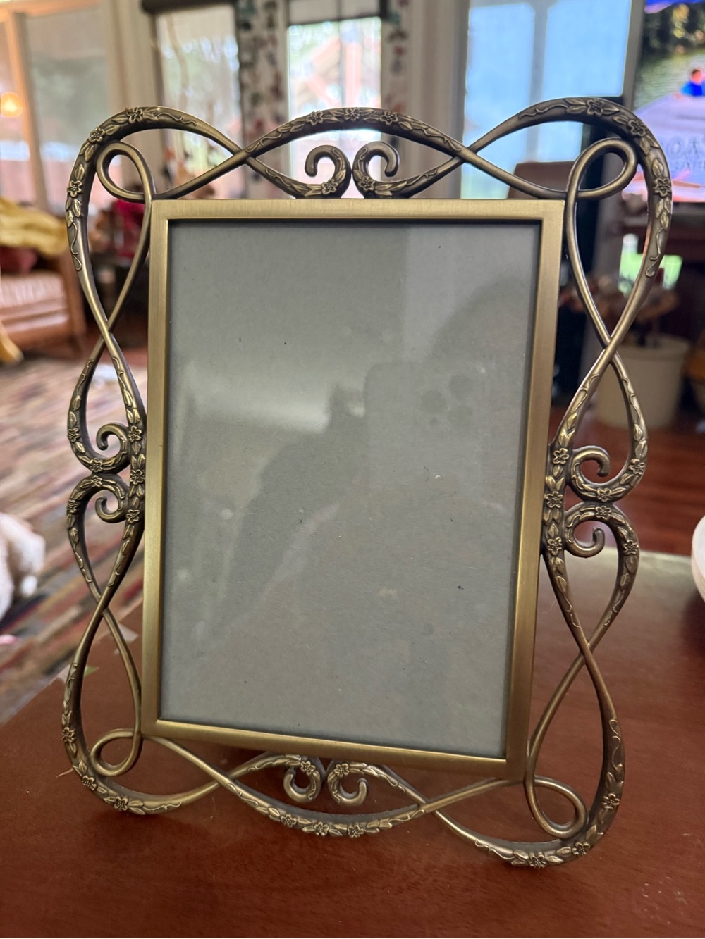 CARR FRAMES 5”x7”/ Ornate Metal Antique Gold Tone Frame with Glass